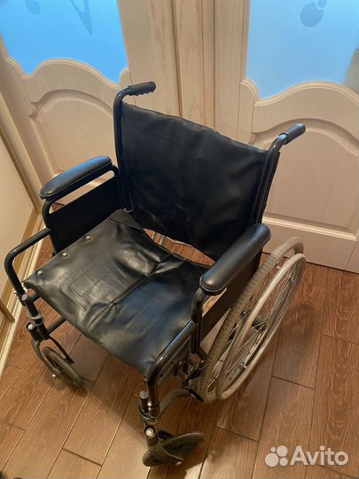 Коляска инвалидная