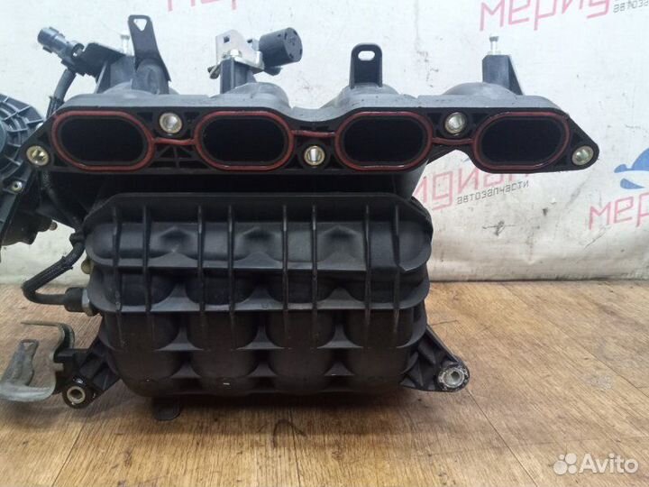 Коллектор впускной Toyota Avensis T270 1.8 2010