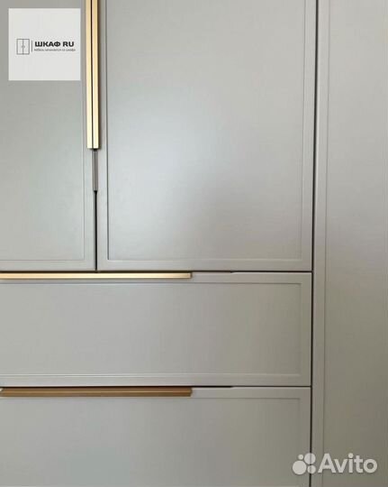 Шкаф распашной с фрезерованными фасадами