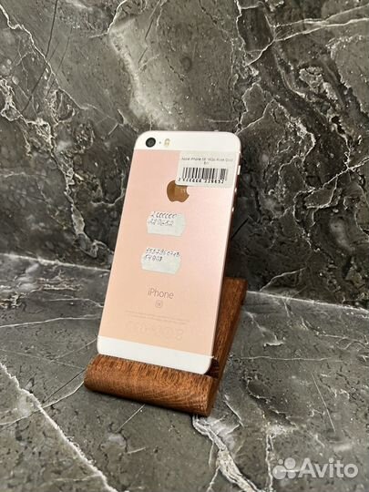 iPhone SE, 16 ГБ