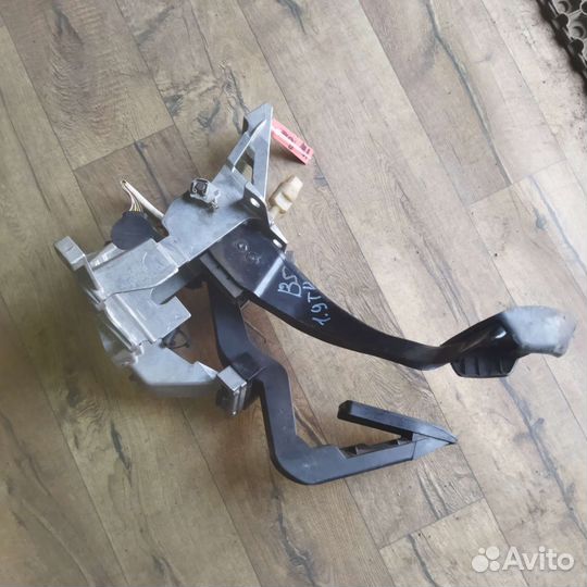 Педальный узел Volkswagen Passat B5