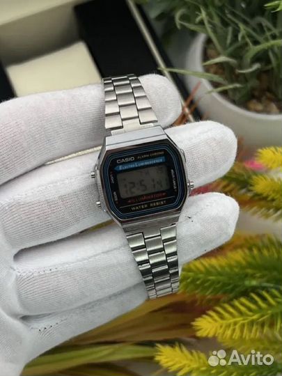 Электронные наручные часы Casio A168