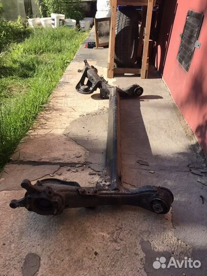 Задняя балка