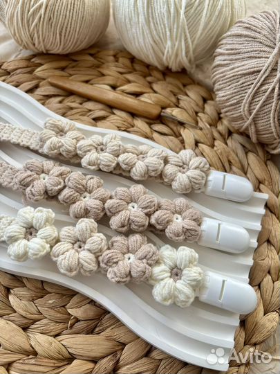 Держатель для пустышки вязаный