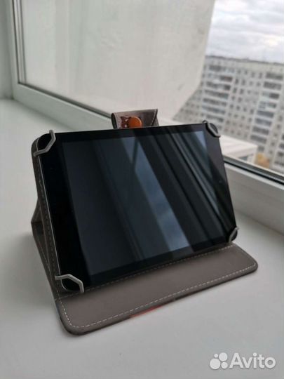 Чехол для планшета 8“ новый