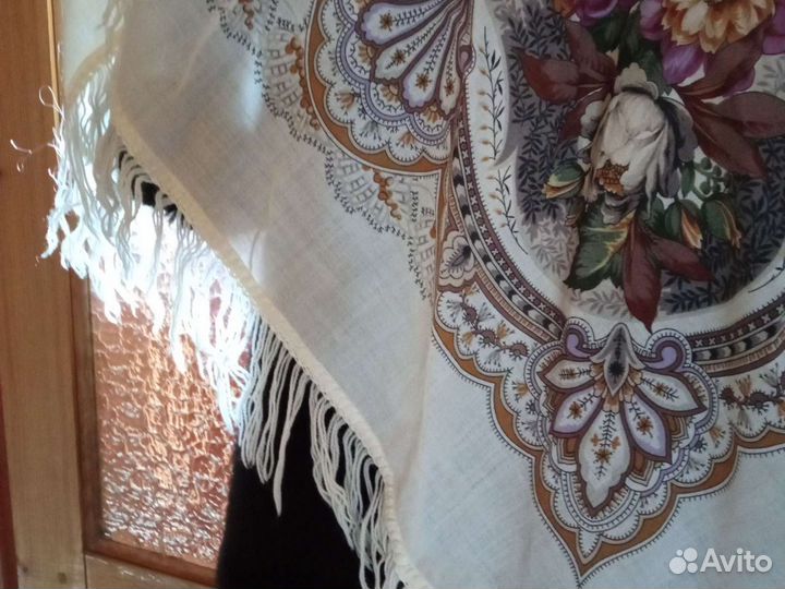 Павлопосадский платок новый