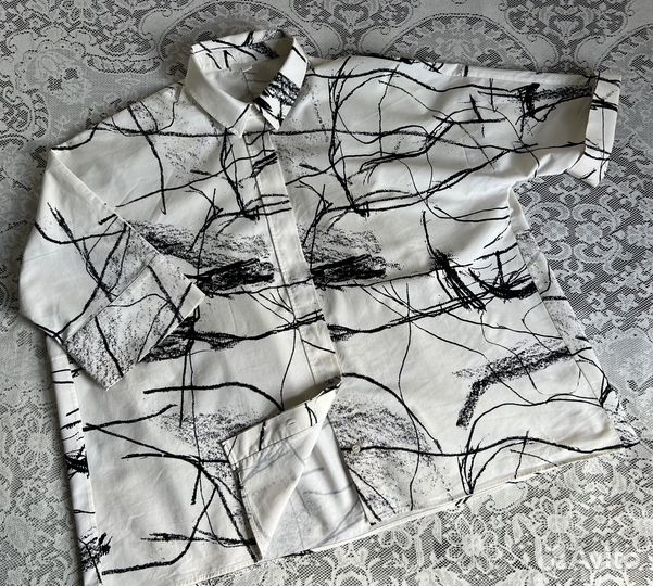 Футболка Uniqlo COS moschino