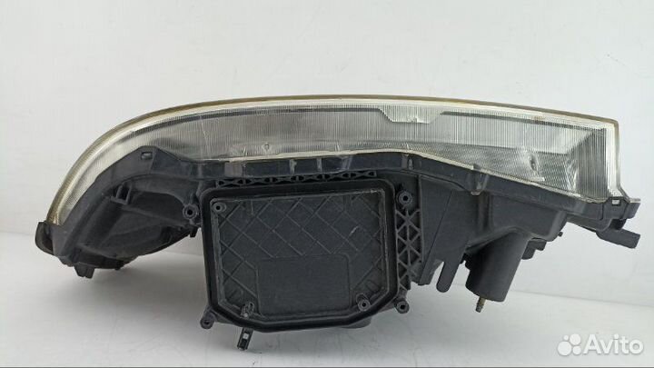 Фара правая Nissan Cube AZ10 2001