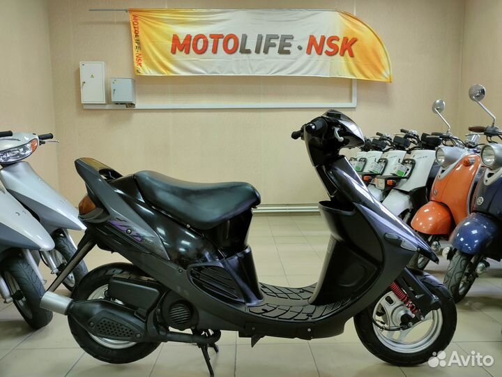 Японский скутер, мопед Suzuki Sepia ZZ