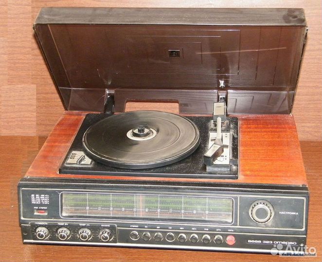 Части от радиол Кантата, Урал, Сириус, Романтика