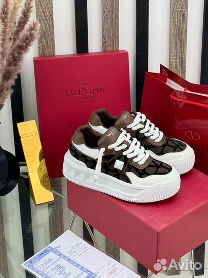 Низкие кеды valentino garavani