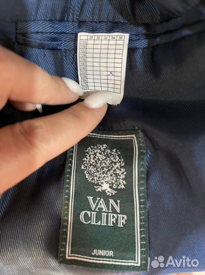 Костюм на мальчика новый, школьная форма