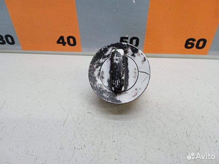 Переключатель света фар Volkswagen Passat B6 2.0