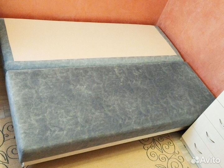Диван прямой раскладной бу