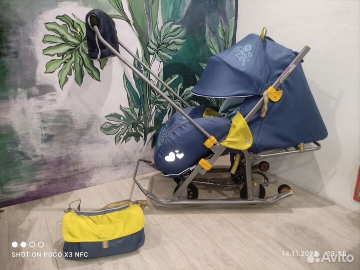 Коляска санки с 6-ю колёсами и перекидной ручкой