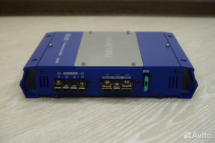 Усилитель Blaupunkt GTA 270 400 Ватт