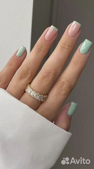 Маникюр. Коррекцией ногтей