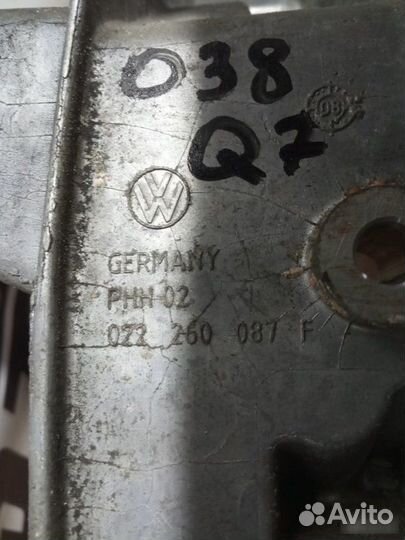 Кронштейн генератора Audi Q7 4L 2009—2015