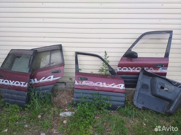 Двери от Тойоты Раф4 1 поколения 1996 год