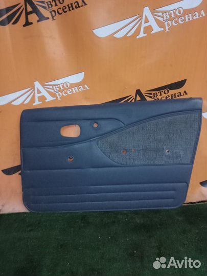 Обшивка боковой двери передняя Daewoo Nexia седан