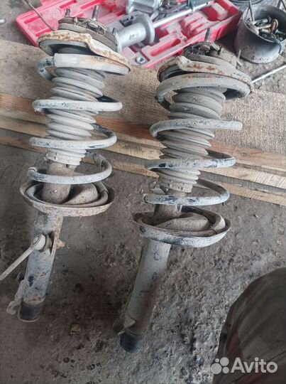 Стойка передняя Ford focus usa. Zx4