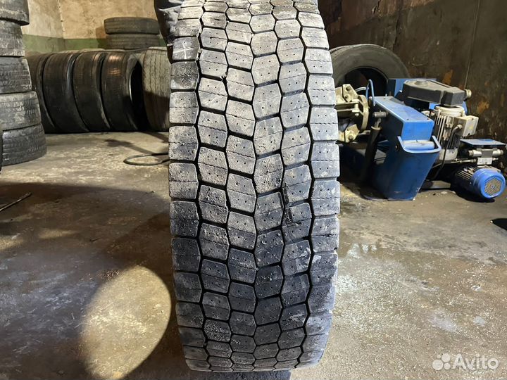 Грузовая шина бу 315 70 R22.5 Michelin