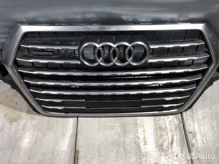 Решетка радиатора Audi A7