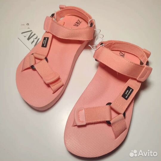 Сандалии zara