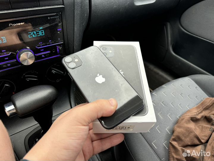 iPhone 11, 64 ГБ