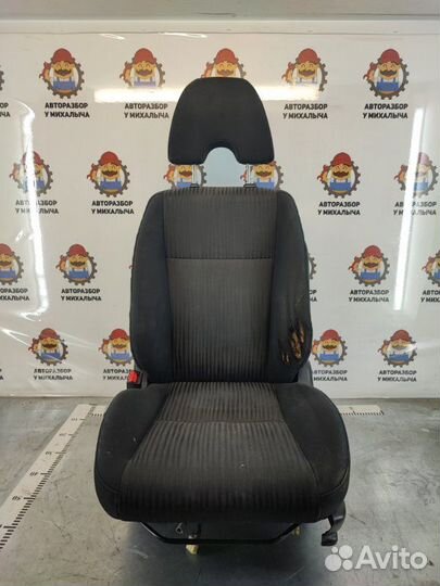 Сиденье переднее левое Honda Civic ES5 D16W7