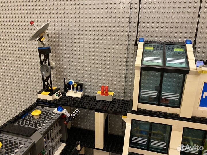 Lego City 7744 Полицейский участок