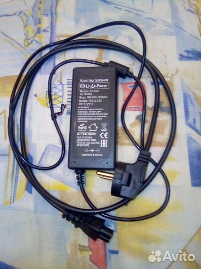 Зарядное устройство для ноутбука выход 19v/3.42A