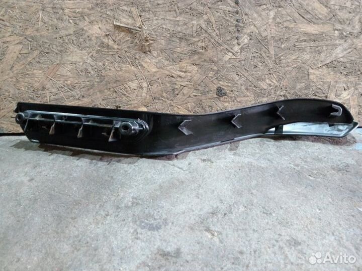 Ступенька подножки левая Scania P8X400 самосвал