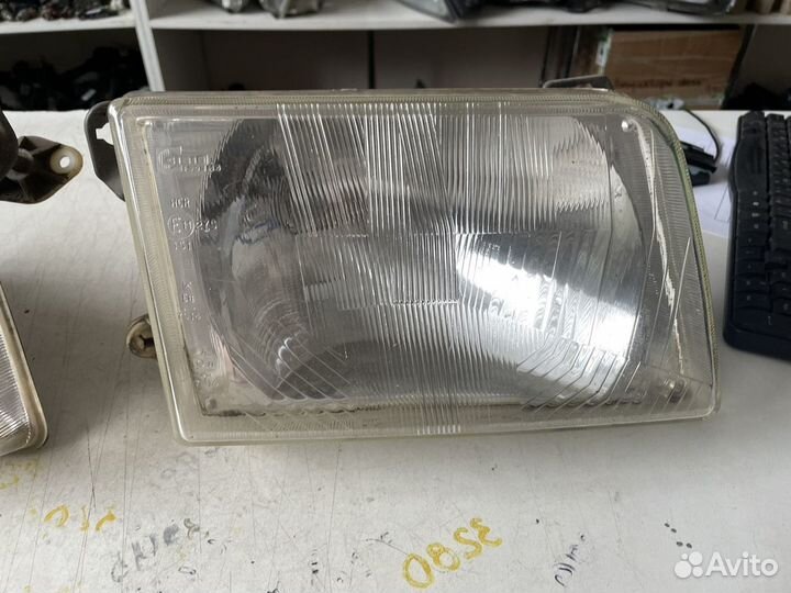 Фара правая (стекло) Ford Transit 1985-1991