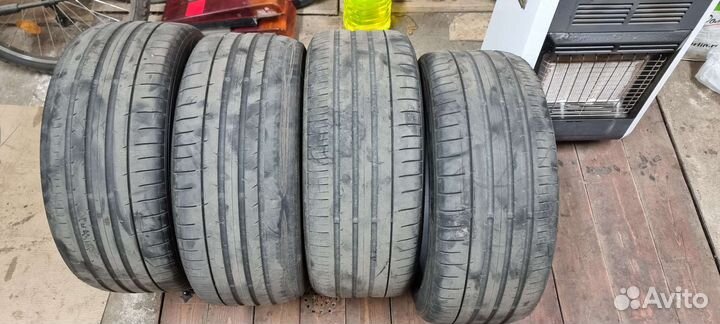 Dunlop SP Sport Maxx 050+ 225/45 R17 94Y