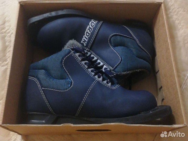 Лыжные ботинки Нордик р. 33