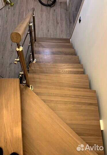 Г-образная лестница