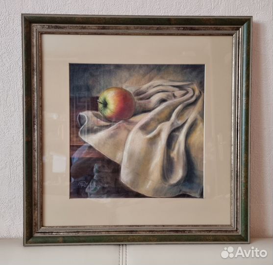 Картина с яблоком, пастель, 43х43см