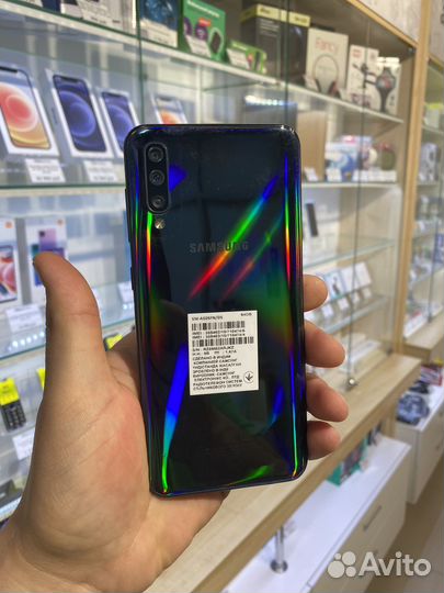 Б/У Смартфон Samsung Galaxy A50 4/64 гб, черный