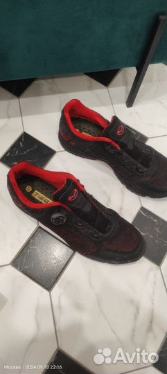 Продам контактные велоботинки tiebao