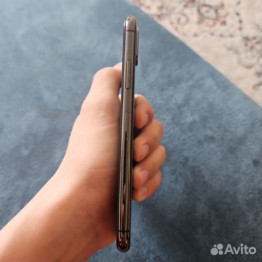 iPhone Xs, 64 ГБ