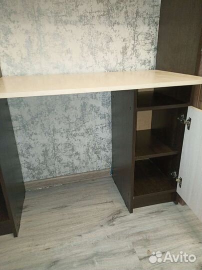 Письменный стол