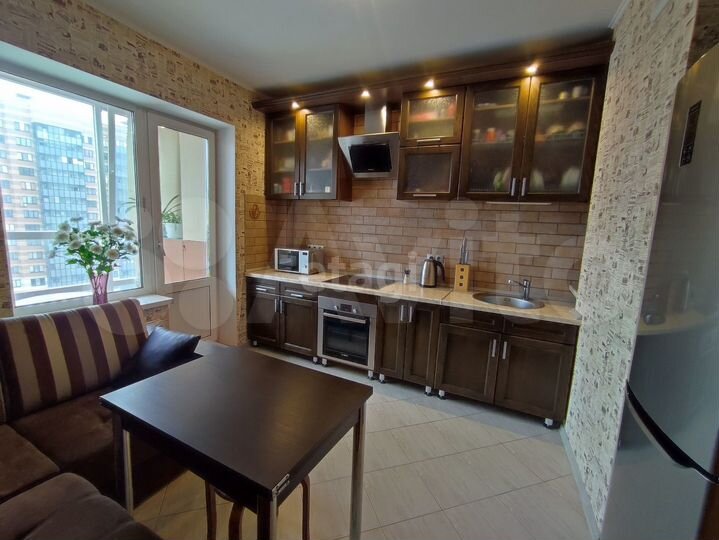 1-к. квартира, 42 м², 9/16 эт.