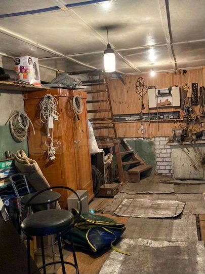 Гараж, > 30 м²