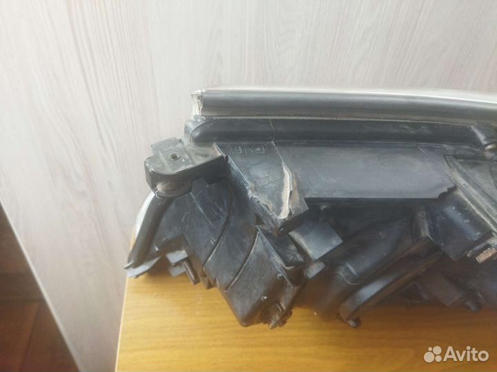 Фара правая toyota land cruiser 200