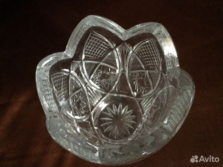 Хрустальная ваза