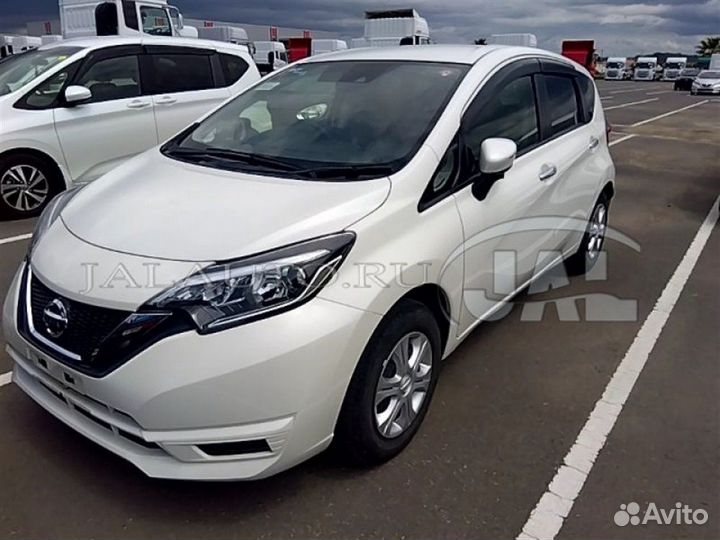 Ремни безопасности комплект передние Nissan Note