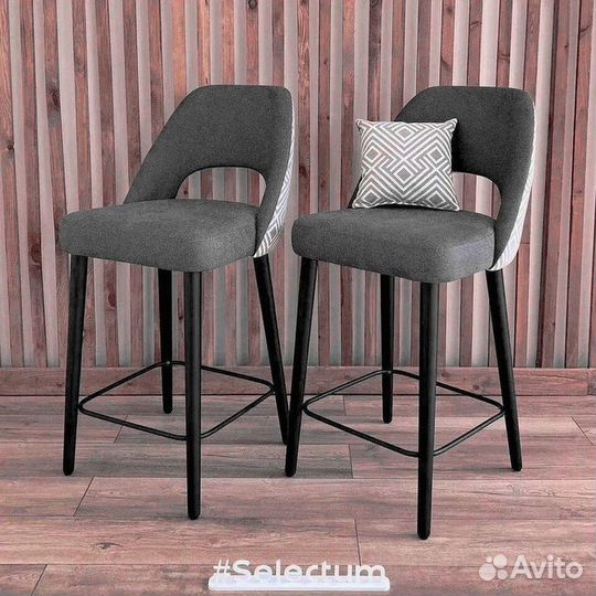 Полубарный стул