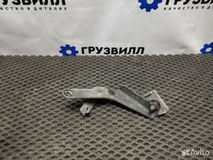 Кронштейн (крепление) Volvo FH4 21565421