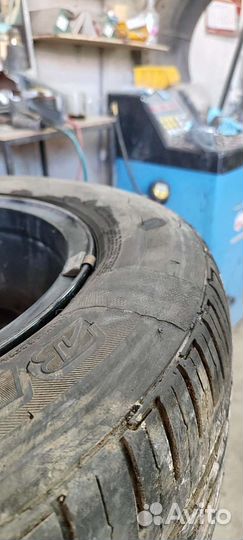 Bridgestone Dueler H/T 215/60 R17 96H